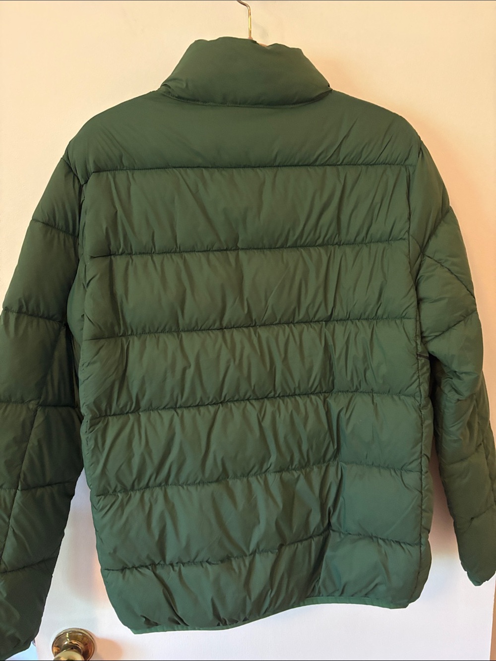 Disney - Puffer Jacket with Mickey Mouse Graphic - Green NWOT - Picture 2 of 4